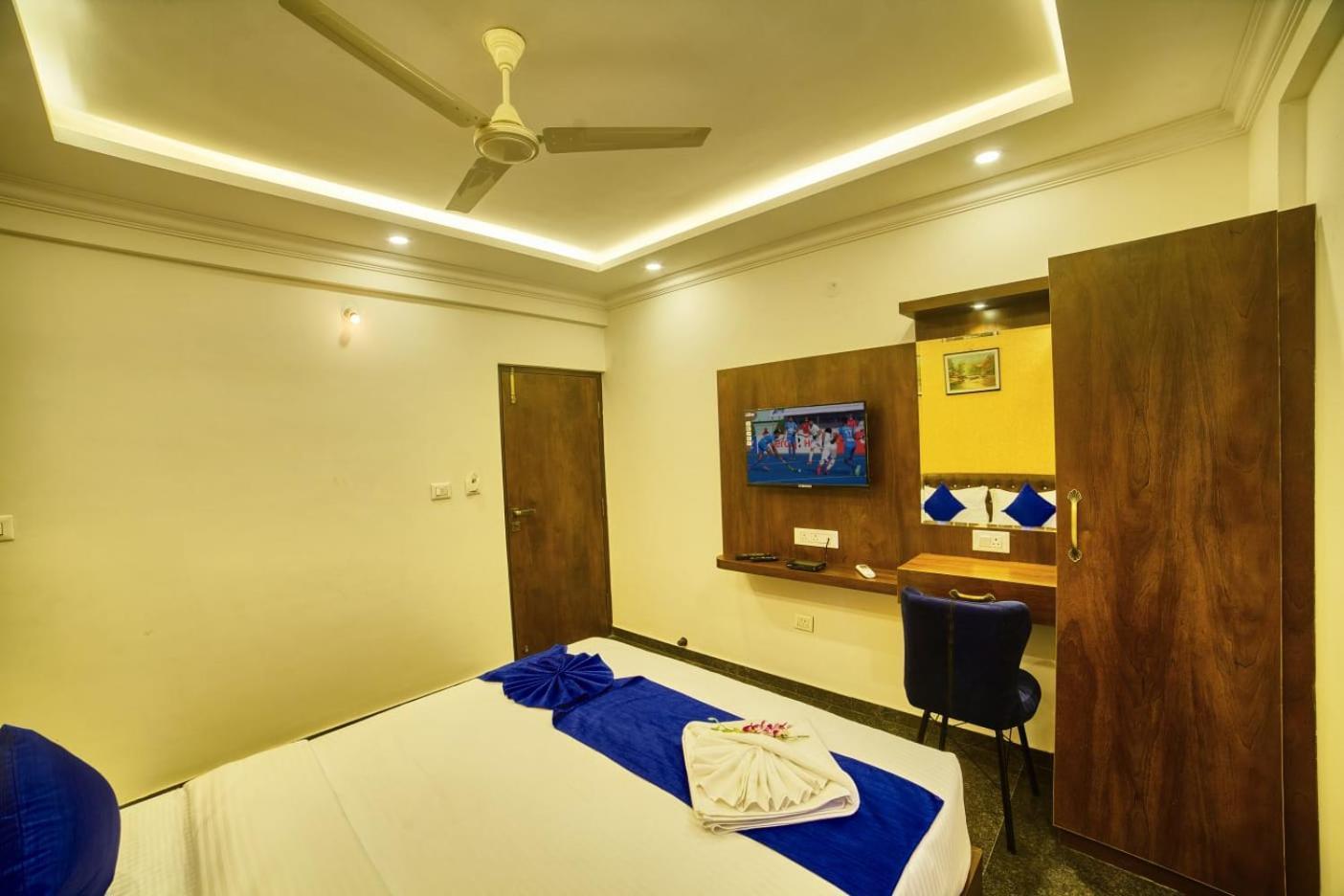 Sm Royal Stay Hotel - Near Bangalore International Airport Devanahalli Extérieur photo